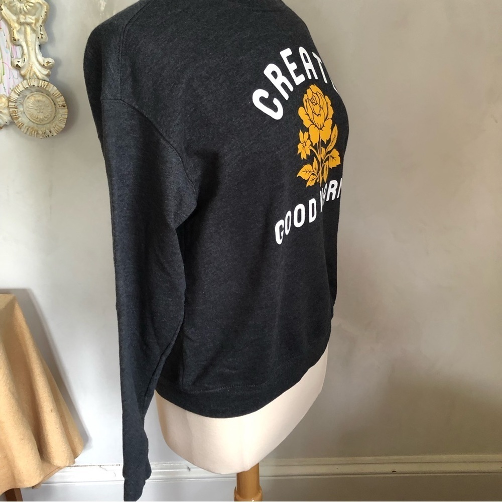 Awake Grey cozy Create Good Karma sweatshirt size Medium 60%cotton 40%polyester - Picture 3 of 6